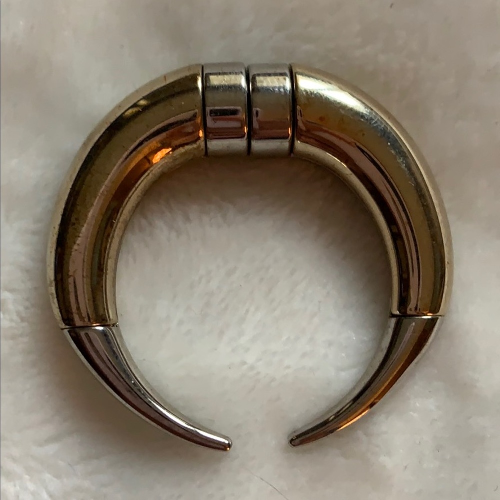 Givenchy Magnetic Earring